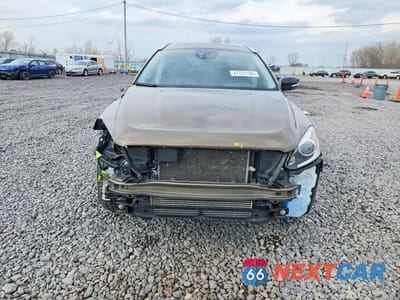 Piąte zdjęcie samochodu w środku: 2017 VOLVO XC60 T5 DYNAMIC VIN:YV440MRRXH2140337 - miniatura