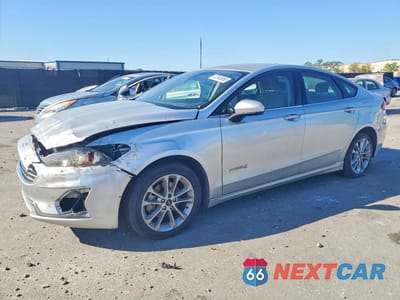 2019 FORD FUSION SE 3FA6P0LU0KR225161 - główne zdjęcie licytacji z USA - miniatura