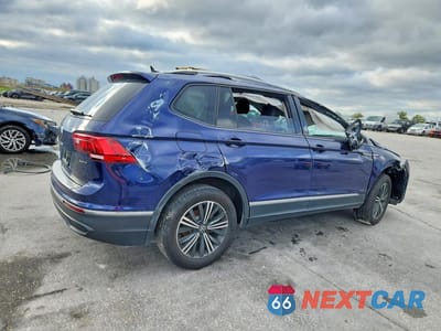 Trzecie zdjęcie samochodu z tyłu: 2024 VOLKSWAGEN TIGUAN WOLFSBURG VIN:3VV5B7AX2RM209109 - miniatura