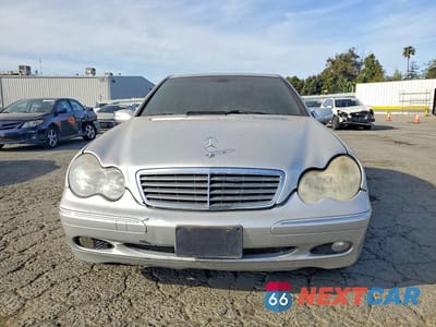 Piąte zdjęcie samochodu w środku: 2003 MERCEDES-BENZ C 240 VIN:WDBRF61JX3E012954 - miniatura