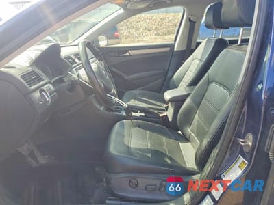 Zdjęcie 7 z 11 samochodu: 2015 VOLKSWAGEN PASSAT SE VIN:1VWBV7A35FC062087 - miniatura
