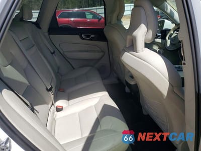 Zdjęcie 10 z 13 samochodu: 2018 VOLVO XC60 T5 MOMENTUM VIN:YV4102RK8J1009204 - miniatura