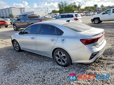 Drugie zdjęcie samochodu z przodu: 2021 KIA FORTE LXS VIN:3KPF24AD0ME345698 - miniatura