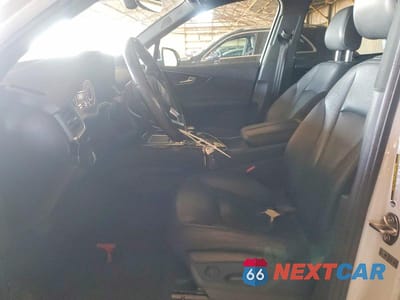 Zdjęcie 7 z 11 samochodu: 2017 AUDI Q7 PREMIUM PLUS VIN:WA1LAAF74HD044814 - miniatura