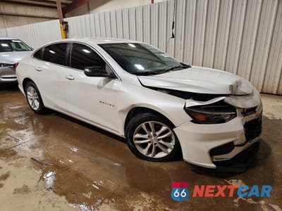 Czwarte zdjęcie samochodu z boku: 2016 CHEVROLET MALIBU LT VIN:1G1ZE5ST8GF349355 - miniatura