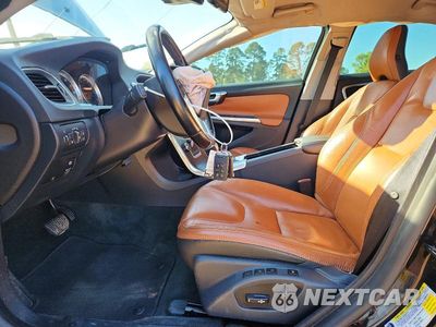 Zdjęcie 7 z 13 samochodu: 2013 VOLVO S60 T5 VIN:YV1612FS6D2182027 - miniatura