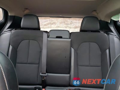 Zdjęcie 10 z 13 samochodu: 2020 VOLVO XC40 T5 MOMENTUM VIN:YV4162UKXL2294331 - miniatura