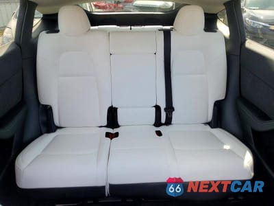 Zdjęcie 10 z 13 samochodu: 2024 TESLA MODEL Y VIN:7SAYGAEE2RF120134 - miniatura