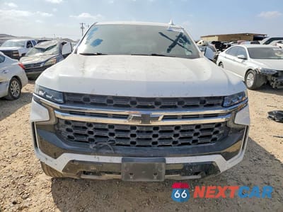 Piąte zdjęcie samochodu w środku: 2022 CHEVROLET TAHOE C1500 VIN:1GNSCLED6NR247787 - miniatura