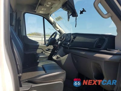 Piąte zdjęcie samochodu w środku: 2022 FORD TRANSIT DELIVERY TRUCK VIN:1FDBW5Z85NKA35735 - miniatura