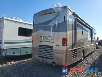 Czwarte zdjęcie samochodu z boku: 2007 FREIGHTLINER CHASSIS XC RV VIN:4UZACKCY97CY97039 - miniatura