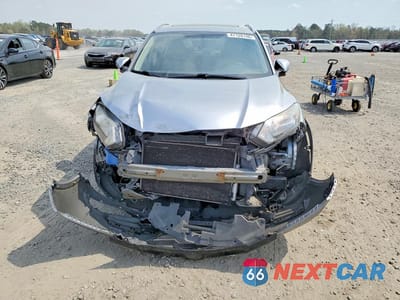 Piąte zdjęcie samochodu w środku: 2017 HONDA HR-V VIN:3CZRU5H75HM715028 - miniatura