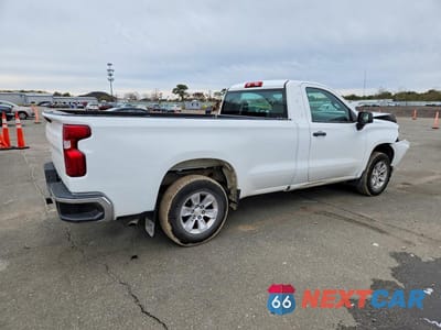Trzecie zdjęcie samochodu z tyłu: 2019 CHEVROLET SILVERADO C1500 VIN:3GCNWAEF8KG261981 - miniatura