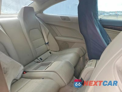 Zdjęcie 10 z 11 samochodu: 2014 MERCEDES-BENZ C 250 VIN:WDDGJ4HB9EG312864 - miniatura