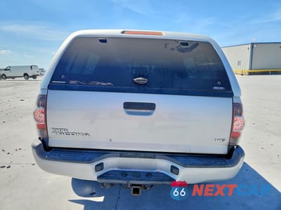 Zdjęcie 6 z 12 samochodu: 2012 TOYOTA TACOMA V6 VIN:3TMMU4FN7CM047351 - miniatura