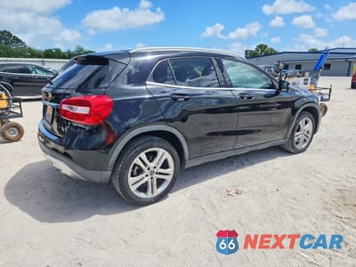 Trzecie zdjęcie samochodu z tyłu: 2018 MERCEDES-BENZ GLA 250 VIN:WDCTG4EB7JJ426882 - miniatura
