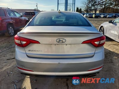 Zdjęcie 6 z 11 samochodu: 2016 HYUNDAI SONATA SE VIN:5NPE24AF1GH279658 - miniatura