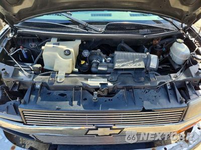 Zdjęcie 12 z 13 samochodu: 2004 CHEVROLET EXPRESS G3500 VIN:1GAHG39U841185381 - miniatura