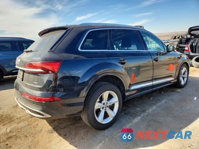 Trzecie zdjęcie samochodu z tyłu: 2020 AUDI Q7 PREMIUM PLUS VIN:WA1LJAF76LD011483 - miniatura