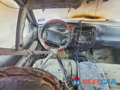 Zdjęcie 8 z 13 samochodu: 1999 FORD EXPLORER VIN:1FMZU32P7XZB54746 - miniatura