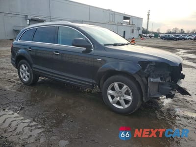 Czwarte zdjęcie samochodu z boku: 2015 AUDI Q7 PREMIUM PLUS VIN:WA1LGAFEXFD025243 - miniatura