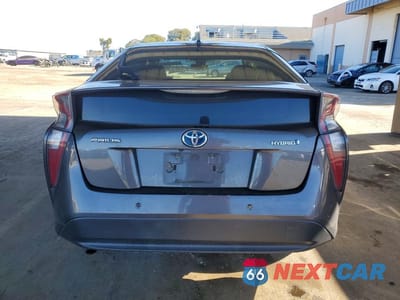 Zdjęcie 6 z 12 samochodu: 2017 TOYOTA PRIUS TWO VIN:JTDKBRFUXH3578828 - miniatura