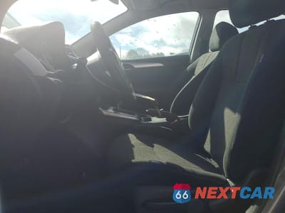 Zdjęcie 7 z 12 samochodu: 2017 NISSAN SENTRA S VIN:3N1AB7AP4HY251711 - miniatura