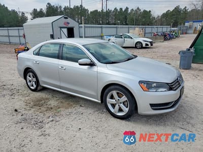 Czwarte zdjęcie samochodu z boku: 2014 VOLKSWAGEN PASSAT S VIN:1VWAT7A34EC026312 - miniatura