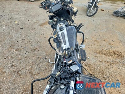 Zdjęcie 6 z 9 samochodu: 2017 HARLEY-DAVIDSON FLTRX ROAD GLIDE VIN:1HD1KHC13HB683411 - miniatura