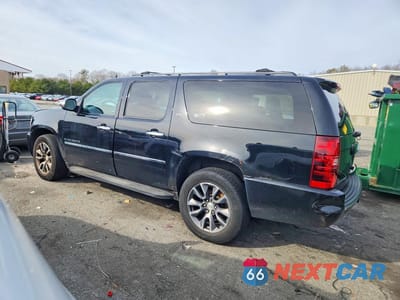 Drugie zdjęcie samochodu z przodu: 2014 CHEVROLET SUBURBAN K1500 LTZ VIN:1GNSKKE72ER142543 - miniatura