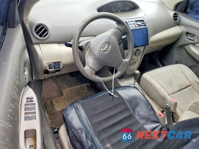 Zdjęcie 8 z 12 samochodu: 2009 TOYOTA YARIS VIN:JTDBT903894059107 - miniatura