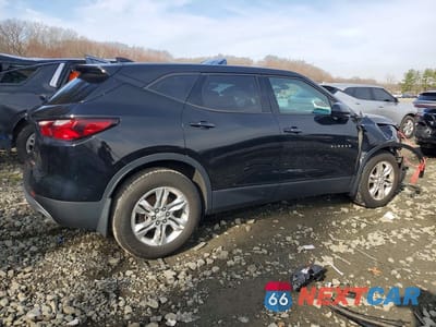 Trzecie zdjęcie samochodu z tyłu: 2019 CHEVROLET BLAZER 1LT VIN:3GNKBBRA4KS662872 - miniatura