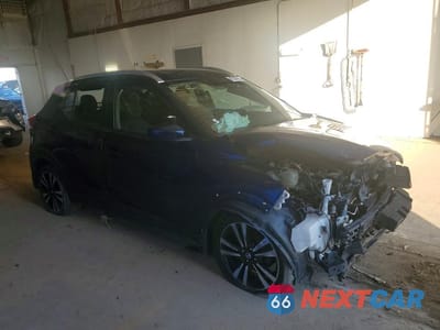 Czwarte zdjęcie samochodu z boku: 2020 NISSAN KICKS SV VIN:3N1CP5CV8LL562509 - miniatura