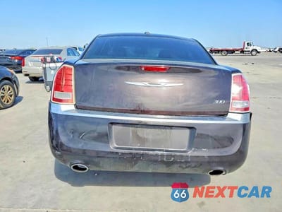 Zdjęcie 6 z 11 samochodu: 2012 CHRYSLER 300 LIMITED VIN:2C3CCACG5CH233556 - miniatura
