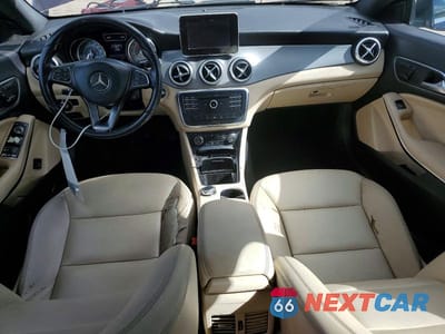 Zdjęcie 8 z 11 samochodu: 2015 MERCEDES-BENZ CLA 250 VIN:WDDSJ4EB2FN206008 - miniatura