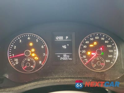 Zdjęcie 9 z 12 samochodu: 2010 VOLKSWAGEN JETTA SE VIN:3VWRX7AJ4AM008181 - miniatura