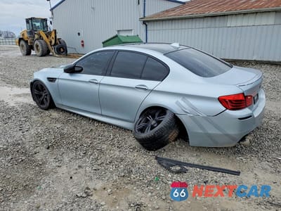 Drugie zdjęcie samochodu z przodu: 2016 BMW M5 VIN:WBSFV9C58GG343480 - miniatura