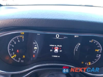 Zdjęcie 9 z 13 samochodu: 2019 JEEP GRAND CHEROKEE LAREDO VIN:1C4RJFAG0KC567393 - miniatura