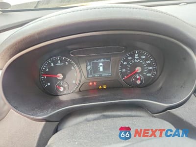 Zdjęcie 9 z 12 samochodu: 2016 KIA SORENTO EX VIN:5XYPH4A14GG025283 - miniatura