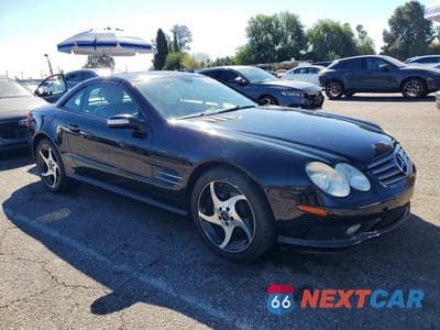 Czwarte zdjęcie samochodu z boku: 2005 MERCEDES-BENZ SL 500 VIN:WDBSK75FX5F102952 - miniatura