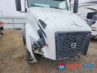 Zdjęcie 7 z 10 samochodu: 2023 VOLVO VN VNL VIN:4V4NG9EJ5PN611828 - miniatura