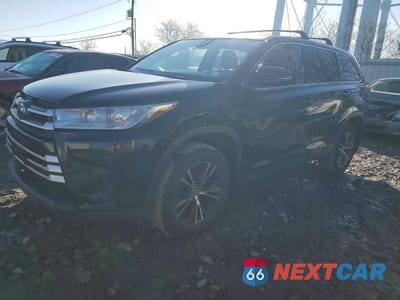 2019 TOYOTA HIGHLANDER LE 5TDBZRFH2KS921913 - główne zdjęcie licytacji z USA - miniatura