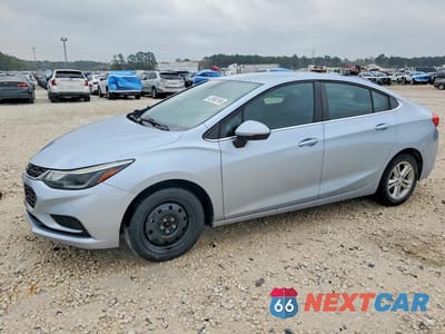 2018 CHEVROLET CRUZE LT 1G1BE5SM7J7108298 - główne zdjęcie licytacji z USA - miniatura