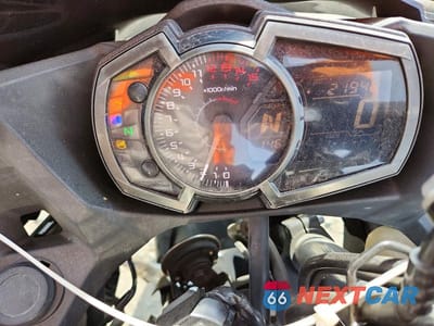 Zdjęcie 7 z 9 samochodu: 2020 KAWASAKI EX400 VIN:JKAEXKG1XLDA71826 - miniatura