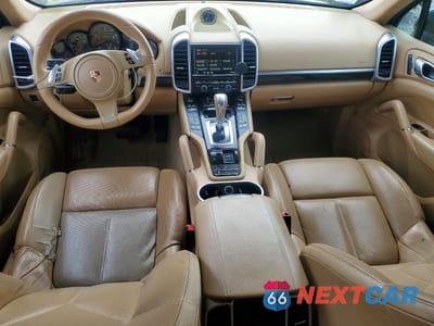 Zdjęcie 8 z 13 samochodu: 2013 PORSCHE CAYENNE VIN:WP1AA2A22DLA03496 - miniatura