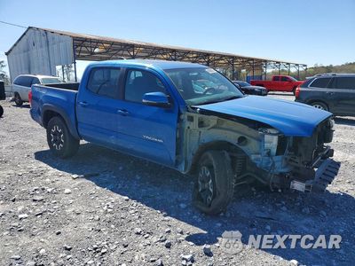 Czwarte zdjęcie samochodu z boku: 2017 TOYOTA TACOMA TRD OFF-ROAD VIN:5TFCZ5AN9HX098815 - miniatura