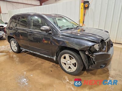 Czwarte zdjęcie samochodu z boku: 2010 JEEP COMPASS SPORT VIN:1J4NF4FB4AD582659 - miniatura