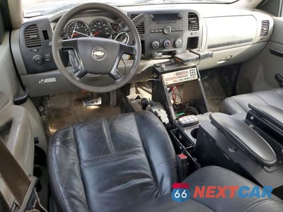 Zdjęcie 8 z 11 samochodu: 2013 CHEVROLET SILVERADO K2500 HEAVY DUTY VIN:1GC2KVCG5DZ208627 - miniatura