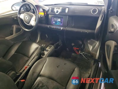 Zdjęcie 8 z 12 samochodu: 2014 SMART FORTWO PURE VIN:WMEEJ3BA6EK781775 - miniatura