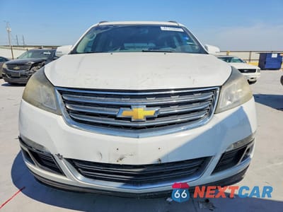 Piąte zdjęcie samochodu w środku: 2016 CHEVROLET TRAVERSE LT VIN:1GNKRHKD5GJ166667 - miniatura